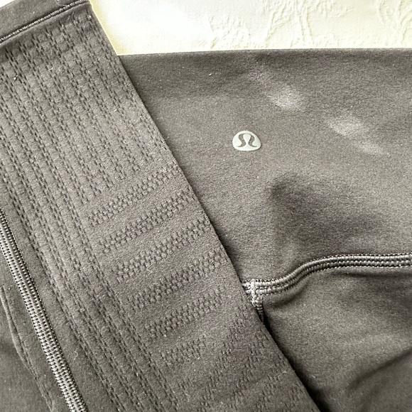 Lululemon leggings - Picture 2 of 5
